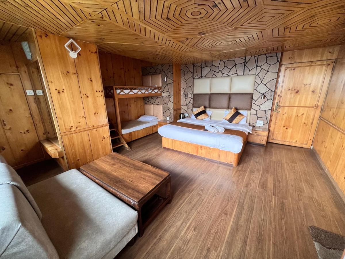 Hotel Victory At Mall Road Shimla Exterior photo